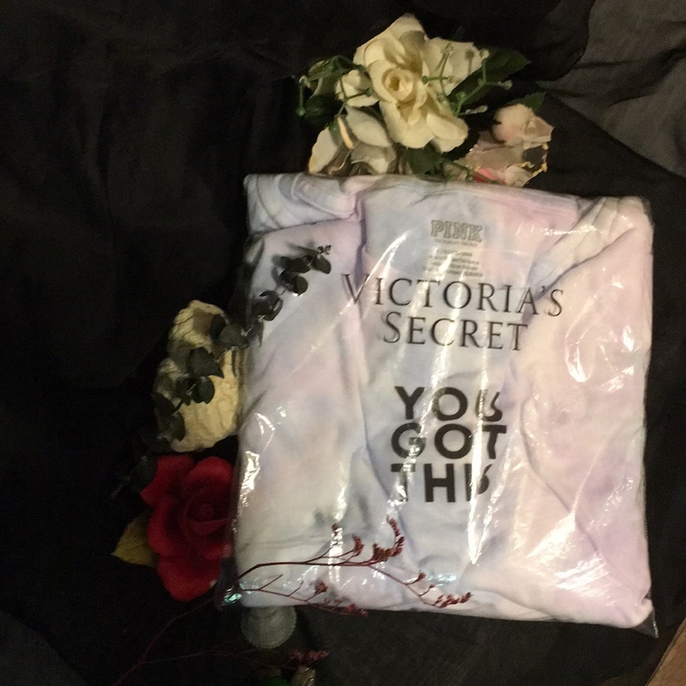 NWT PINK BY VS GIRLFRIEND TEE